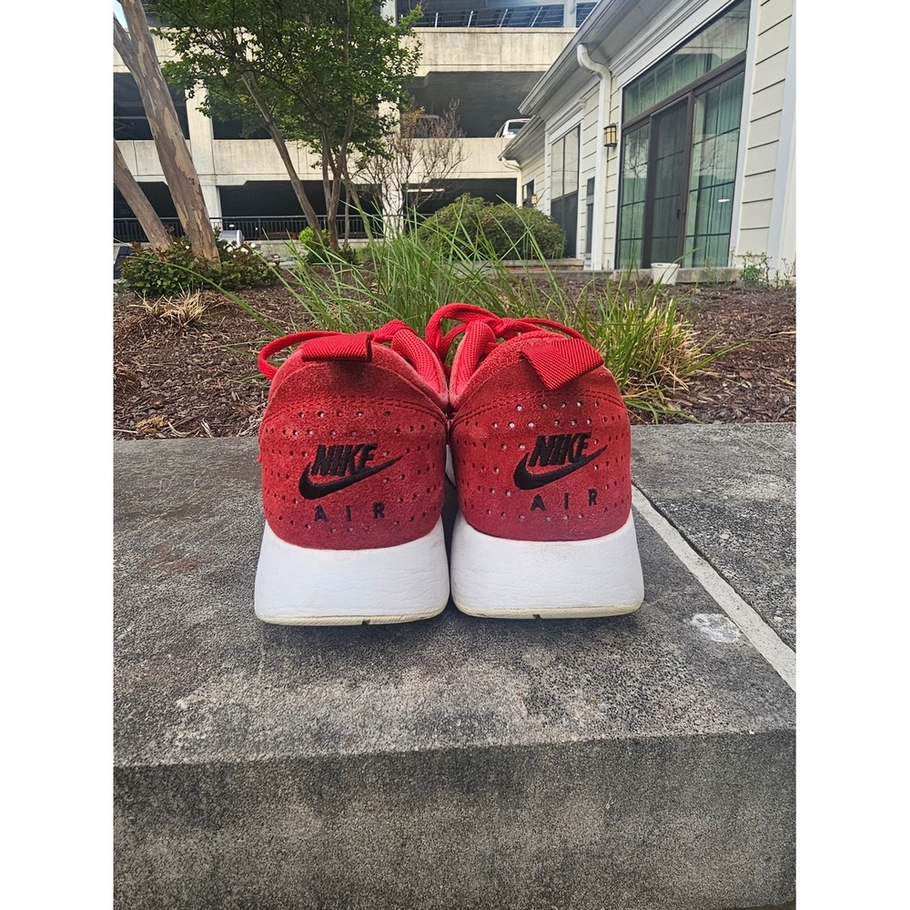 Nike Air Max Tavas Mens 9.5 Red Suede White Swoosh Low Top Sneakers 802611-601 ~ - Picture 5 of 10